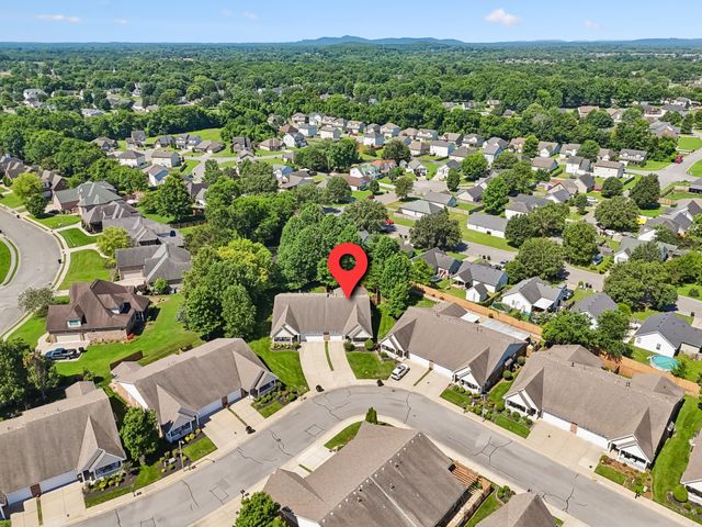 704 Village Green Cir, Murfreesboro, TN 37128