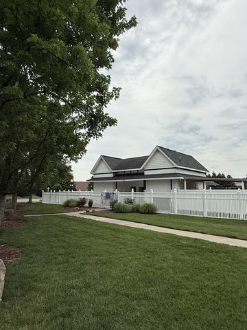 704 Village Green Cir, Murfreesboro, TN 37128