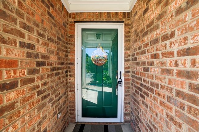 704 Village Green Cir, Murfreesboro, TN 37128