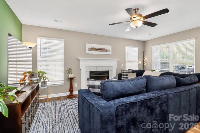 4819 Hopewood Lane, Charlotte, NC 28216