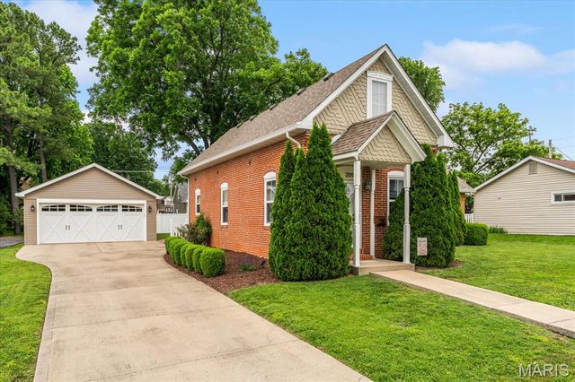 209 E Madison, Millstadt, IL 62260
