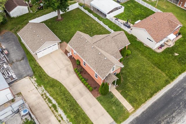 209 E Madison, Millstadt, IL 62260