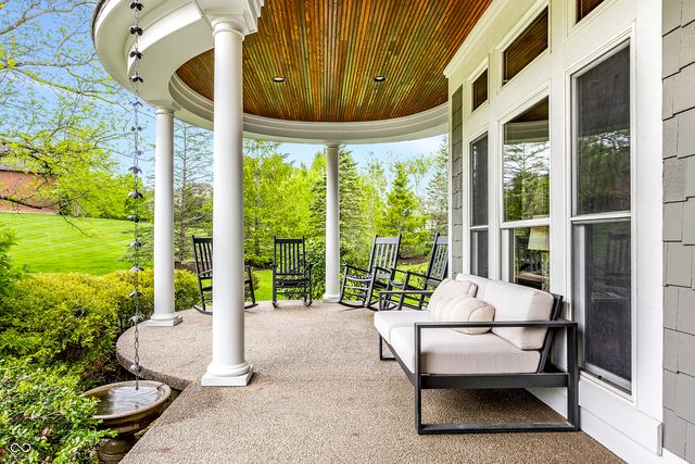 11576 Willow Bend Court, Zionsville, IN 46077