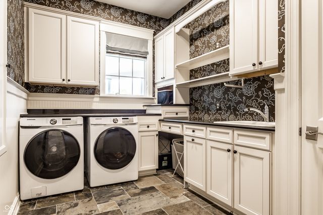 11576 Willow Bend Court, Zionsville, IN 46077