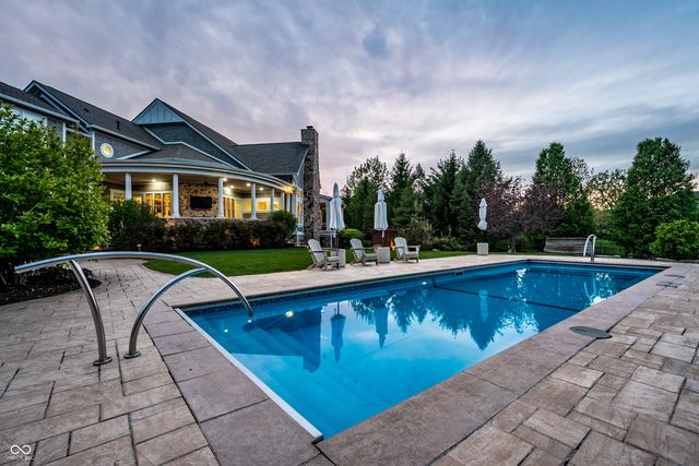 11576 Willow Bend Court, Zionsville, IN 46077