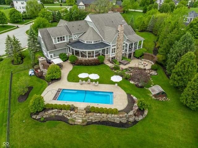 11576 Willow Bend Court, Zionsville, IN 46077