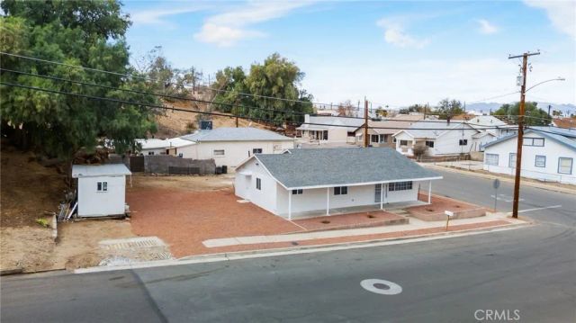 501 B, Needles, CA 92363