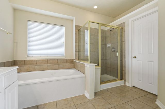 6642 Redberry Glen Lane, Houston, TX 77041