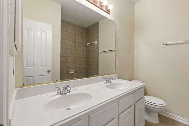 6642 Redberry Glen Lane, Houston, TX 77041