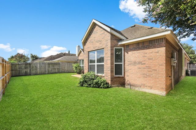 6642 Redberry Glen Lane, Houston, TX 77041