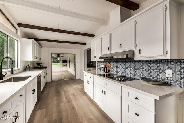 826 S 82ND Place, Mesa, AZ 85208