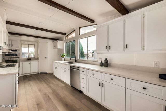 826 S 82ND Place, Mesa, AZ 85208