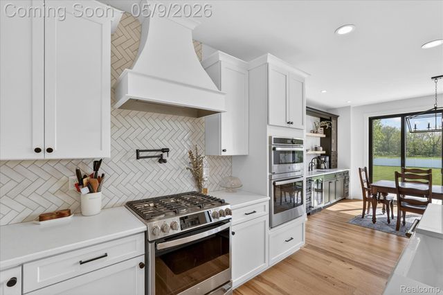27598 Green Valley Drive, Lyon Charter Township, MI 48165