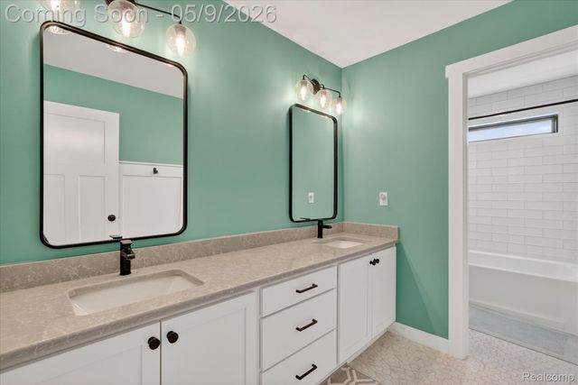 27598 Green Valley Drive, Lyon Charter Township, MI 48165