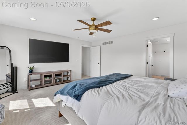 27598 Green Valley Drive, Lyon Charter Township, MI 48165