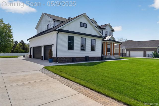 27598 Green Valley Drive, Lyon Charter Township, MI 48165