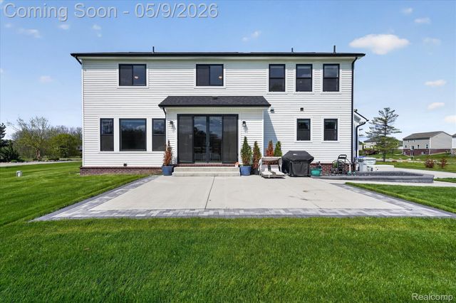 27598 Green Valley Drive, Lyon Charter Township, MI 48165