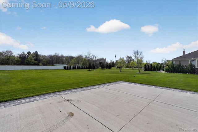 27598 Green Valley Drive, Lyon Charter Township, MI 48165