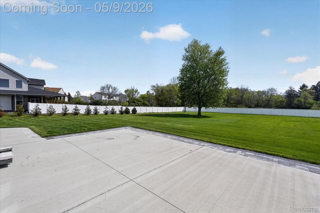 27598 Green Valley Drive, Lyon Charter Township, MI 48165