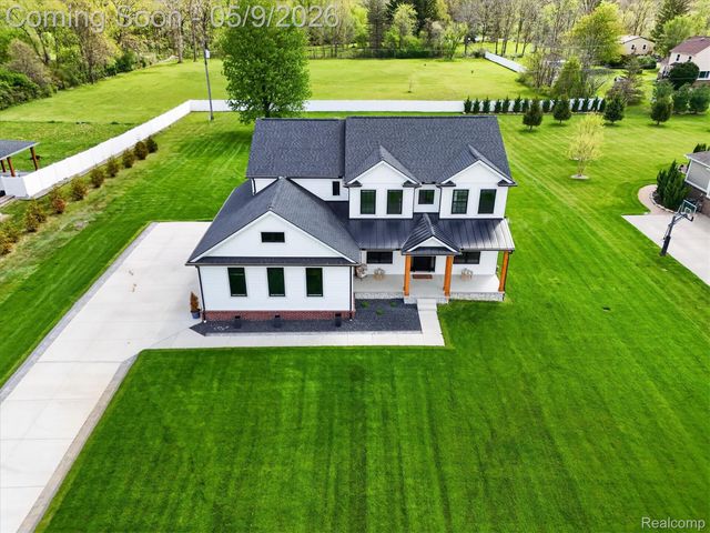 27598 Green Valley Drive, Lyon Charter Township, MI 48165
