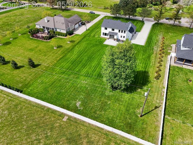 27598 Green Valley Drive, Lyon Charter Township, MI 48165