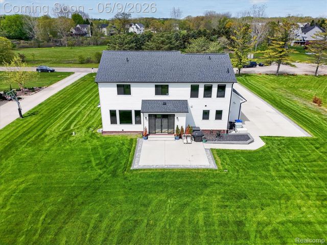 27598 Green Valley Drive, Lyon Charter Township, MI 48165