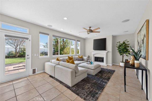 20800 Campania, Porter Ranch, CA 91326