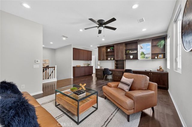 20800 Campania, Porter Ranch, CA 91326