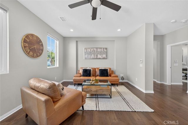 20800 Campania, Porter Ranch, CA 91326