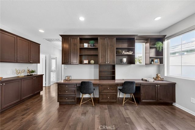 20800 Campania, Porter Ranch, CA 91326