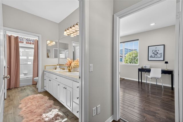 20800 Campania, Porter Ranch, CA 91326