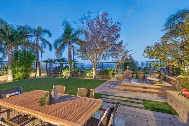 20800 Campania, Porter Ranch, CA 91326