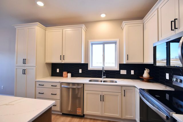 102 Fairway Street, Zumbrota, MN 55992