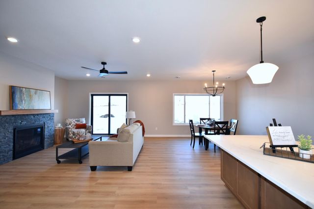 102 Fairway Street, Zumbrota, MN 55992