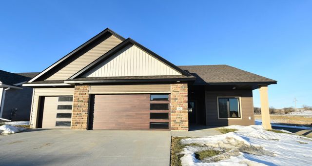 102 Fairway Street, Zumbrota, MN 55992