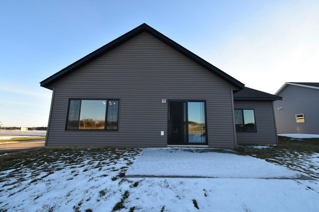 102 Fairway Street, Zumbrota, MN 55992