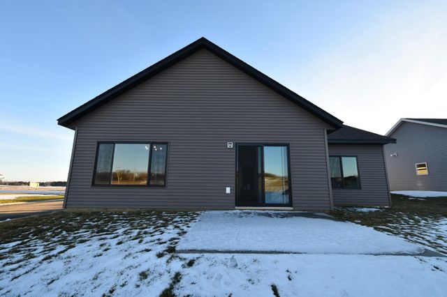 102 Fairway Street, Zumbrota, MN 55992