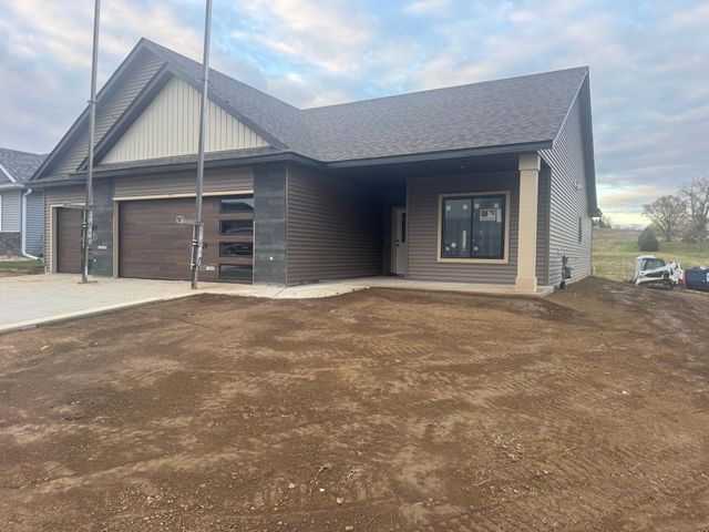 102 Fairway Street, Zumbrota, MN 55992