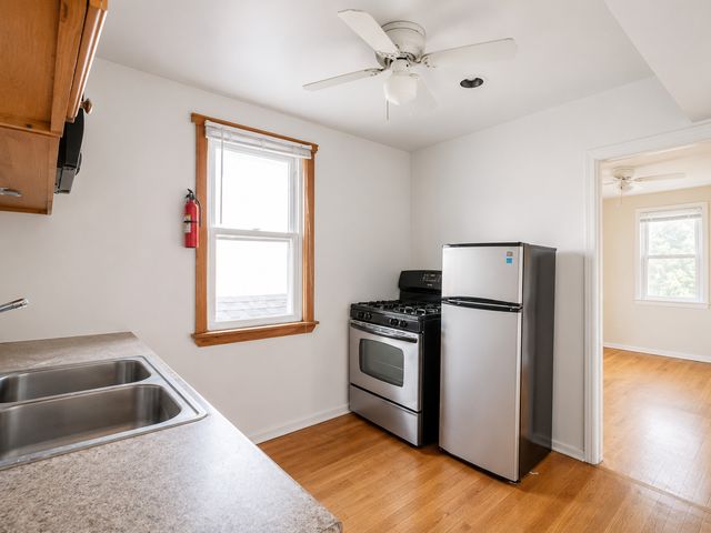 1014 Garnett Place, Evanston, IL 60201
