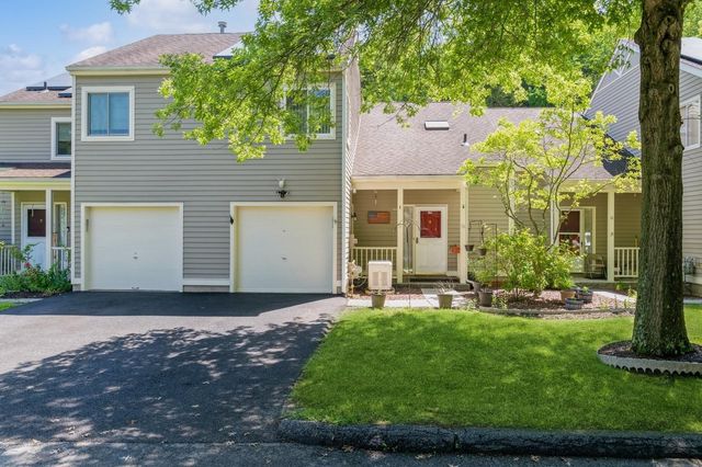 16 Trails End, Hopewell Junction, NY 12533