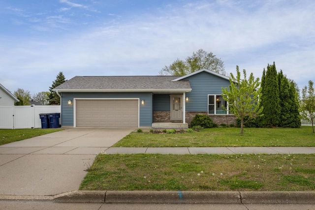 3631 Wildflower Lane, Janesville, WI 53548