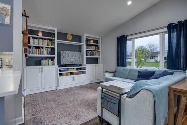 3631 Wildflower Lane, Janesville, WI 53548