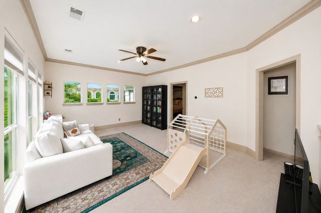 8934 Greenville Avenue, Dallas, TX 75243