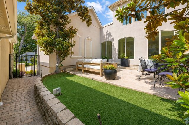 8934 Greenville Avenue, Dallas, TX 75243