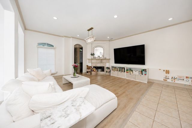 8934 Greenville Avenue, Dallas, TX 75243