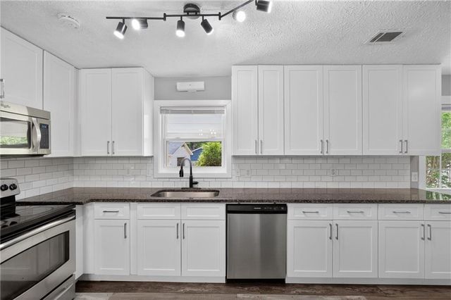 2396 Wales Drive, Austell, GA 30106
