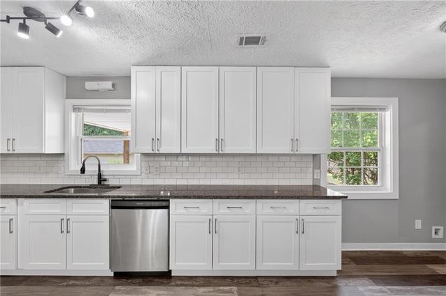 2396 Wales Drive, Austell, GA 30106