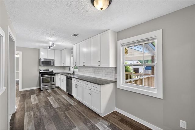 2396 Wales Drive, Austell, GA 30106