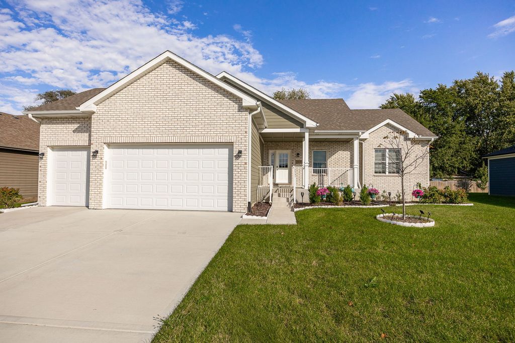20929 Lakewoods Lane, Shorewood, IL 60404 — exterior