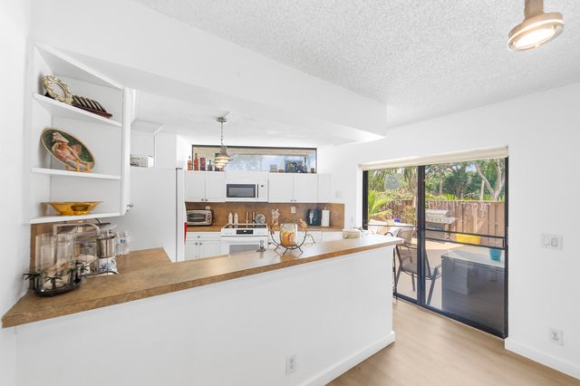 8141 Severn Drive B, Boca Raton, FL 33433